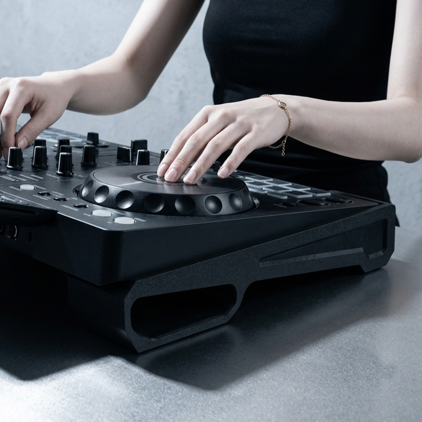 Dj Turntable Direct Drive - DJ Controller Stand Riser for Pioneer