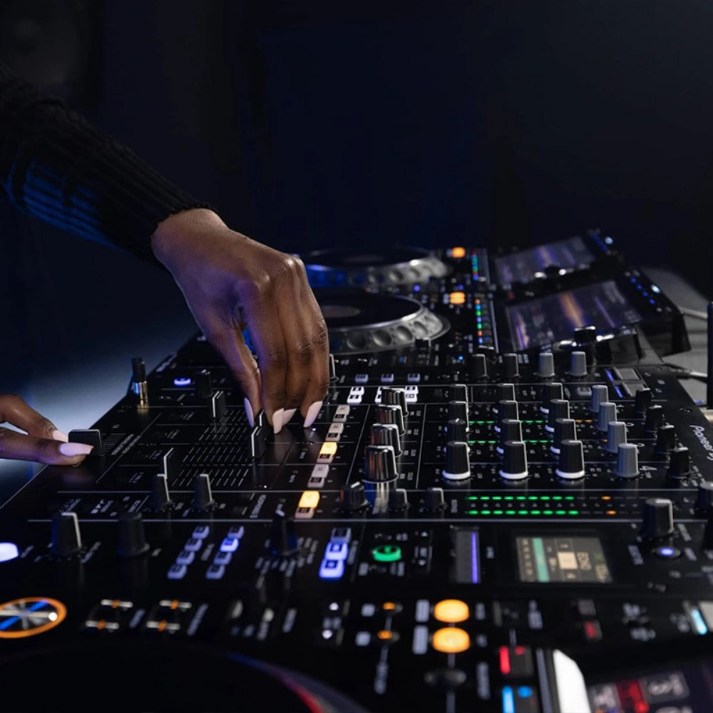 DJM-A9 4 Channel Professional  - đánh giá và giá Dj Mixer 4 Channel Djm